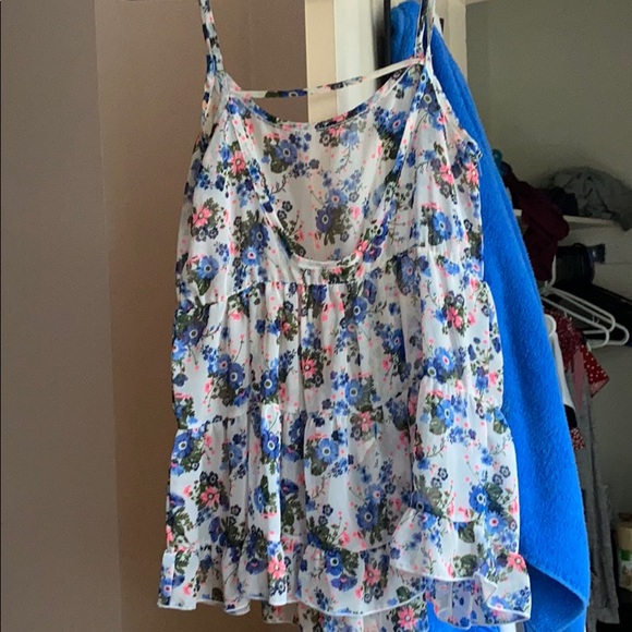 Floral tank top - Picture 2 of 8